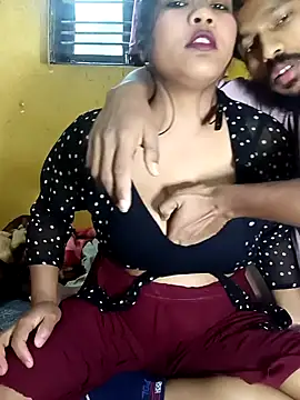 Snapshot of Radhikadavi879 chatting on 01/19/25, 08:29 Radhikadavi879 online show from 01/19/25, 08:29