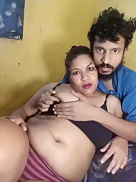 Snapshot of Radhikadavi879 chatting on 01/20/25, 03:48 Radhikadavi879 online show from 01/20/25, 03:48