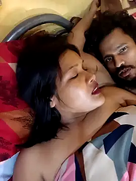 Snapshot of Radhikadavi879 chatting on 01/25/25, 04:46 Radhikadavi879 online show from 01/25/25, 04:46