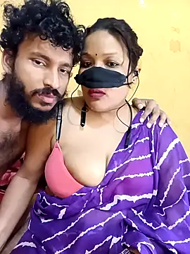 Snapshot of Radhikadavi879 chatting on 02/10/25, 05:52 Radhikadavi879 online show from 02/10/25, 05:52