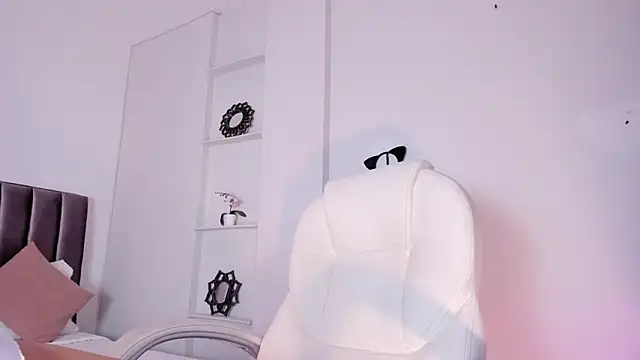 alisson sanders online show from 02/11/25, 04:46