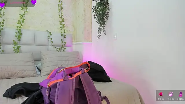 JulietaKane online show from 06/25/26, 08:35