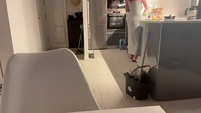 leaxoxo online show from 12/05/24, 06:44