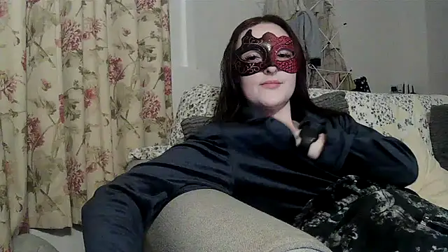 LexiSnowUK online show from 03/18/26, 09:40