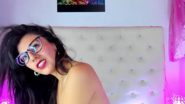  jade white  online show from 02/10/25, 06:35