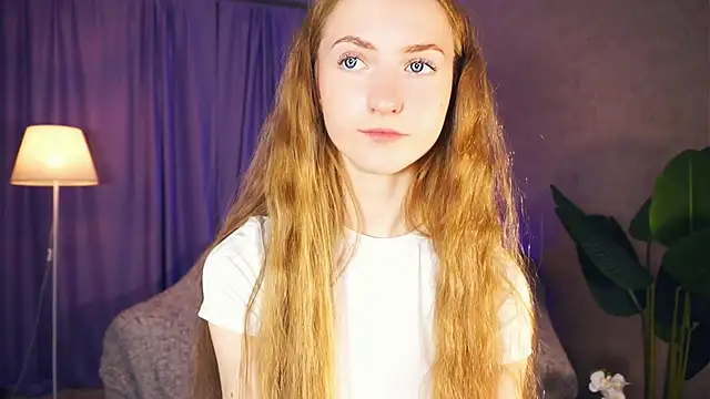 EsmaCarll online show from 01/15/25, 02:17