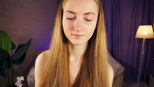 EsmaCarll online show from 01/25/25, 11:54