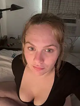 Snapshot of OverlookedHonesty9 chatting on 03/31/26, 01:22 OverlookedHonesty9 online show from 03/31/26, 01:22