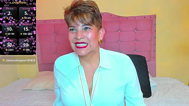 Snapshot of Angelina_Stone_65 chatting on 01/18/25, 08:09 Angelina Stone 65 online show from 01/18/25, 08:09