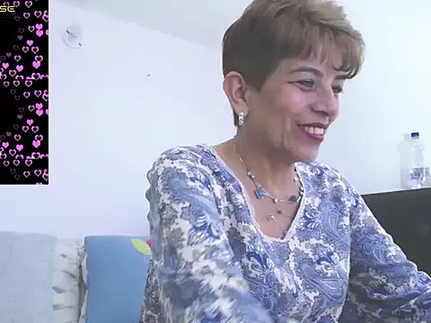 Snapshot of Angelina_Stone_65 chatting on 02/08/25, 11:02 Angelina Stone 65 online show from 02/08/25, 11:02