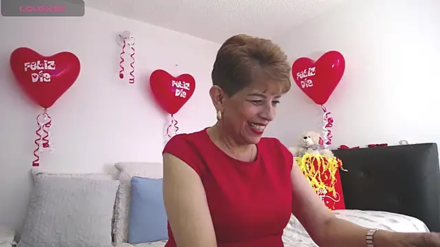 Snapshot of Angelina_Stone_65 chatting on 02/13/25, 09:17 Angelina Stone 65 online show from 02/13/25, 09:17