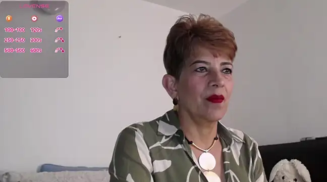 Snapshot of Angelina_Stone_65 chatting on 02/21/25, 09:32 Angelina Stone 65 online show from 02/21/25, 09:32