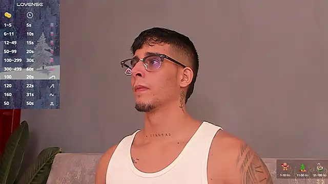 Snapshot of iamcamiloo_ chatting on 12/13/24, 04:11 iamcamiloo online show from 12/13/24, 04:11