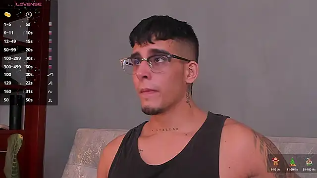 Snapshot of iamcamiloo_ chatting on 12/17/24, 04:34 iamcamiloo online show from 12/17/24, 04:34