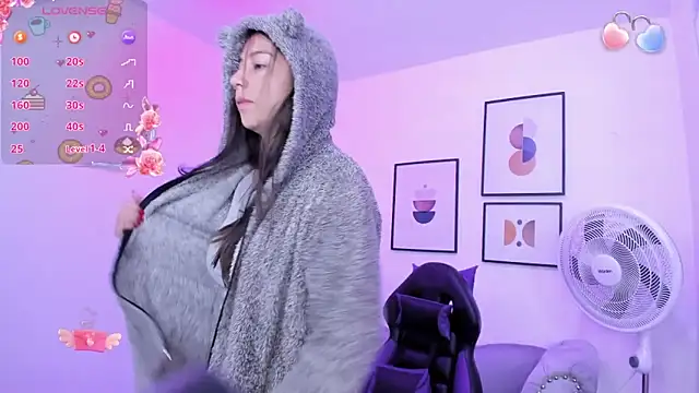 Ema louis  online show from 01/30/25, 12:27