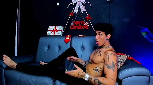 JUSTIN FULLER1 online show from 12/06/24, 04:28