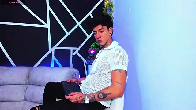 JUSTIN FULLER1 online show from 02/03/25, 10:00