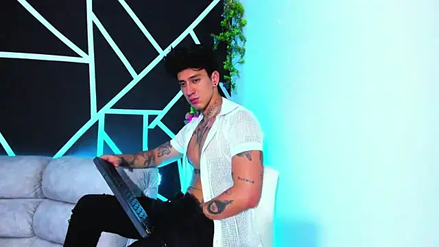 JUSTIN FULLER1 online show from 02/07/25, 12:42