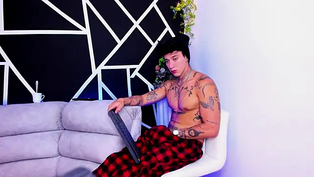 JUSTIN FULLER1 online show from 02/13/25, 11:15