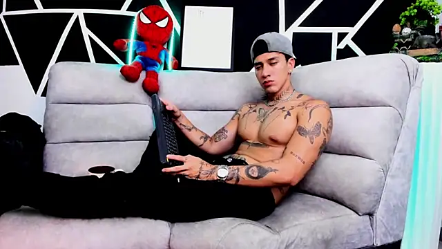 JUSTIN FULLER1 online show from 03/23/25, 03:54