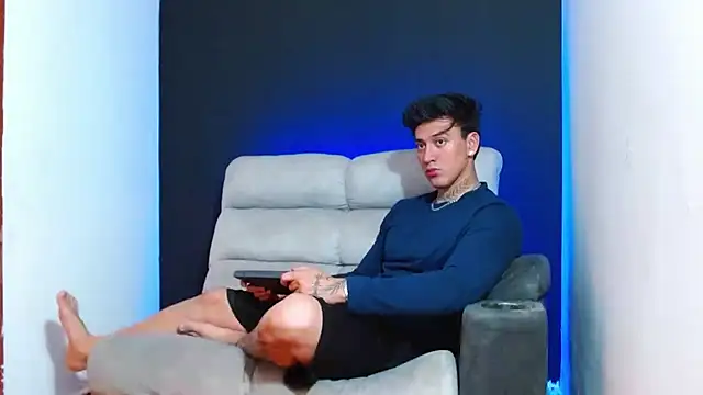 Snapshot of JUSTIN_FULLER1 chatting on 01/16/26, 04:27 JUSTIN FULLER1 online show from 01/16/26, 04:27