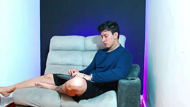 Snapshot of JUSTIN_FULLER1 chatting on 02/03/26, 08:36 JUSTIN FULLER1 online show from 02/03/26, 08:36