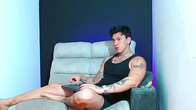 Snapshot of JUSTIN_FULLER1 chatting on 02/05/26, 06:12 JUSTIN FULLER1 online show from 02/05/26, 06:12