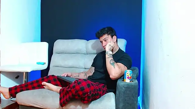 Snapshot of JUSTIN_FULLER1 chatting on 02/15/26, 10:17 JUSTIN FULLER1 online show from 02/15/26, 10:17