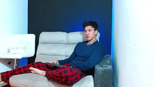 Snapshot of JUSTIN_FULLER1 chatting on 02/17/26, 06:54 JUSTIN FULLER1 online show from 02/17/26, 06:54