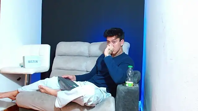 Snapshot of JUSTIN_FULLER1 chatting on 02/18/26, 11:33 JUSTIN FULLER1 online show from 02/18/26, 11:33