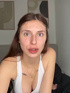 emma05 online show from 02/23/25, 05:50