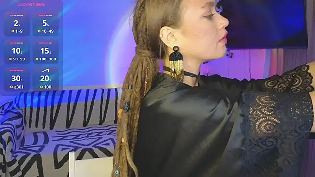 KellyFouler online show from 11/21/25, 02:38