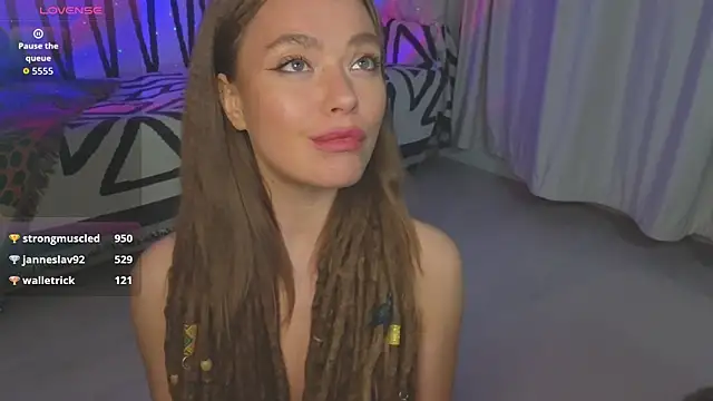 KellyFouler online show from 04/18/26, 07:07