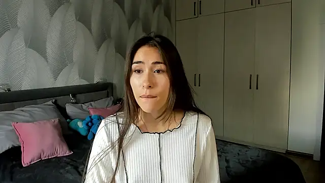 Bambiii bby online show from 09/18/25, 01:18