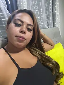 lariic online show from 02/15/25, 05:07