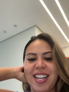 lariic online show from 02/19/26, 08:38