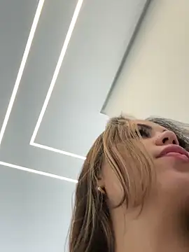 lariic online show from 03/01/26, 01:13