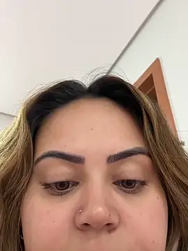 lariic online show from 04/23/26, 01:07