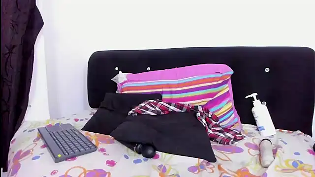 Snapshot of skaysanchez1 chatting on 03/01/25, 07:26 skaysanchez1 online show from 03/01/25, 07:26