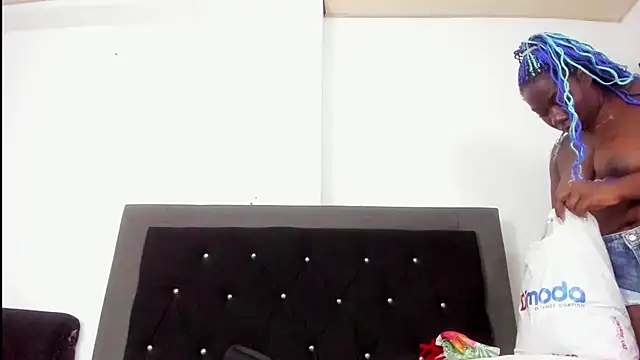 Snapshot of skaysanchez1 chatting on 03/12/25, 06:44 skaysanchez1 online show from 03/12/25, 06:44