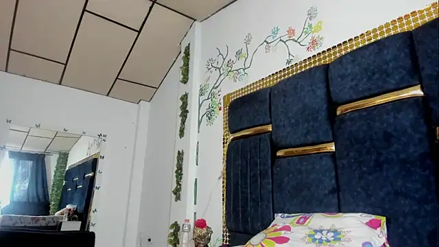 Snapshot of skaysanchez1 chatting on 09/25/25, 07:39 skaysanchez1 online show from 09/25/25, 07:39