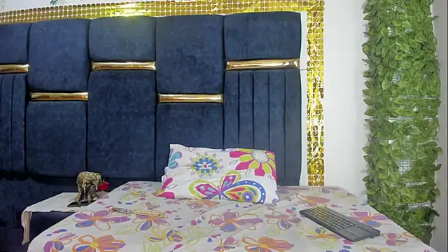 Snapshot of skaysanchez1 chatting on 10/14/25, 07:25 skaysanchez1 online show from 10/14/25, 07:25