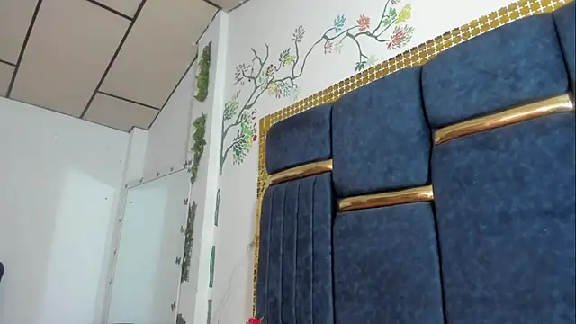 Snapshot of skaysanchez1 chatting on 10/18/25, 04:19 skaysanchez1 online show from 10/18/25, 04:19