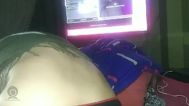 emylolo9 online show from 12/03/24, 10:51