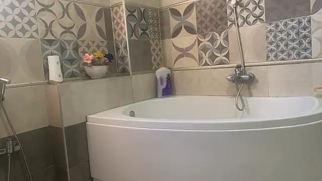 emylolo9 online show from 12/14/24, 12:44