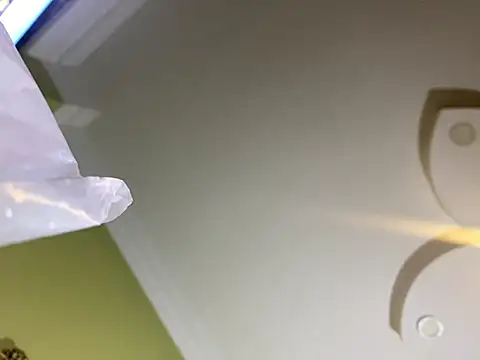 emylolo9 online show from 12/18/24, 04:09