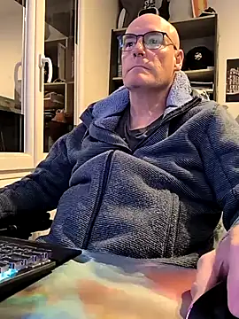 bogland33 online show from 03/11/25, 08:09