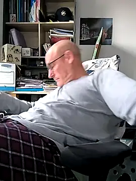 bogland33 online show from 03/20/25, 03:58