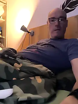 bogland33 online show from 09/19/25, 09:26