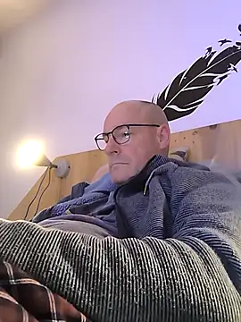 bogland33 online show from 11/20/25, 08:08